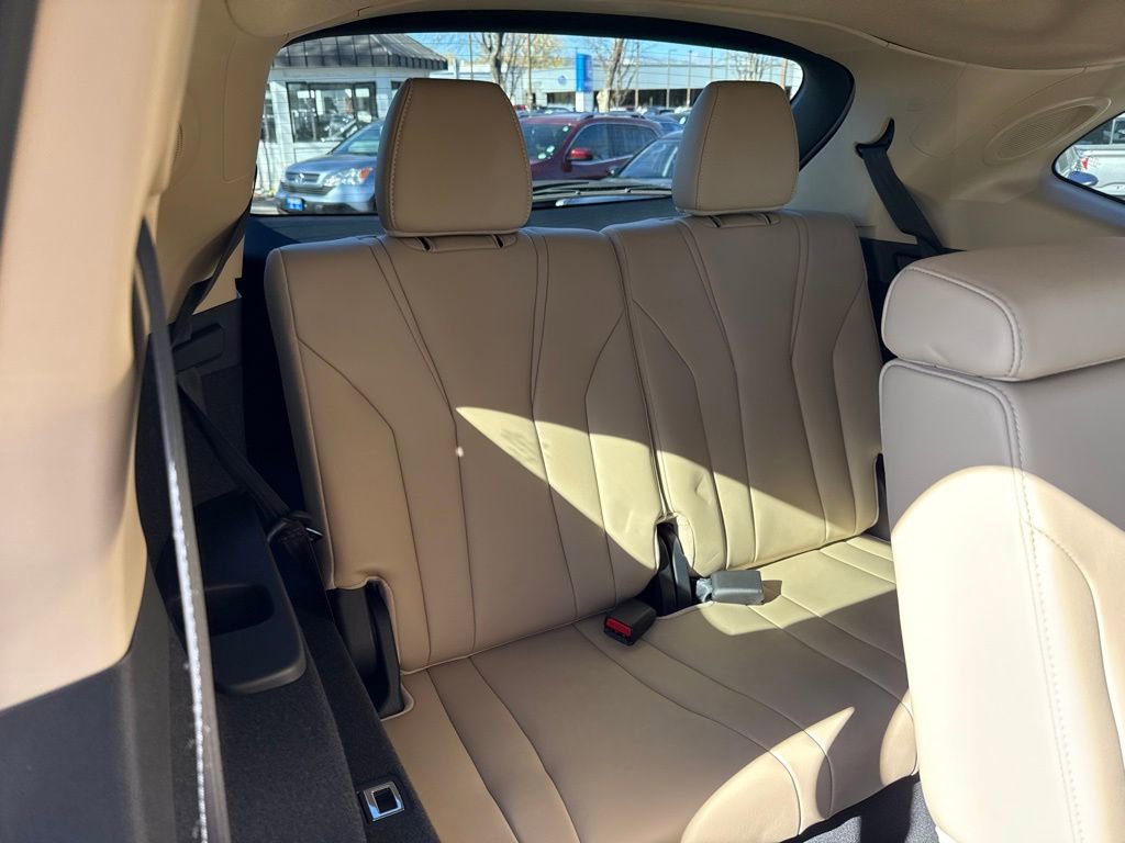Certified 2025 Acura MDX w/ Technology Package image 23
