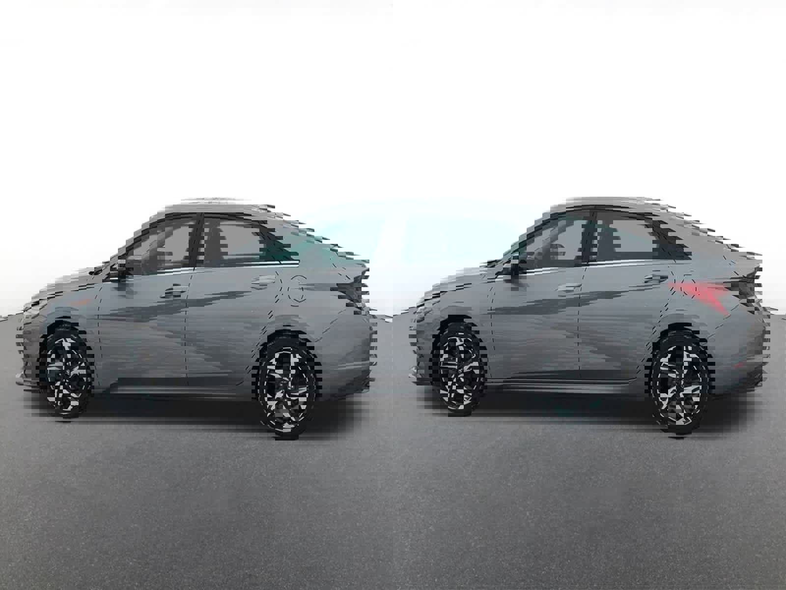 Used 2023 Hyundai Elantra Limited image 3