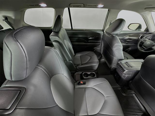 Certified 2024 Toyota Grand Highlander XLE image 27