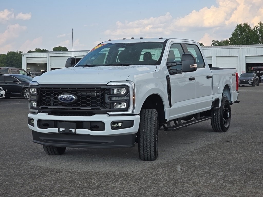 New 2026 Ford F250 4x4 Crew Cab Super Duty image 3