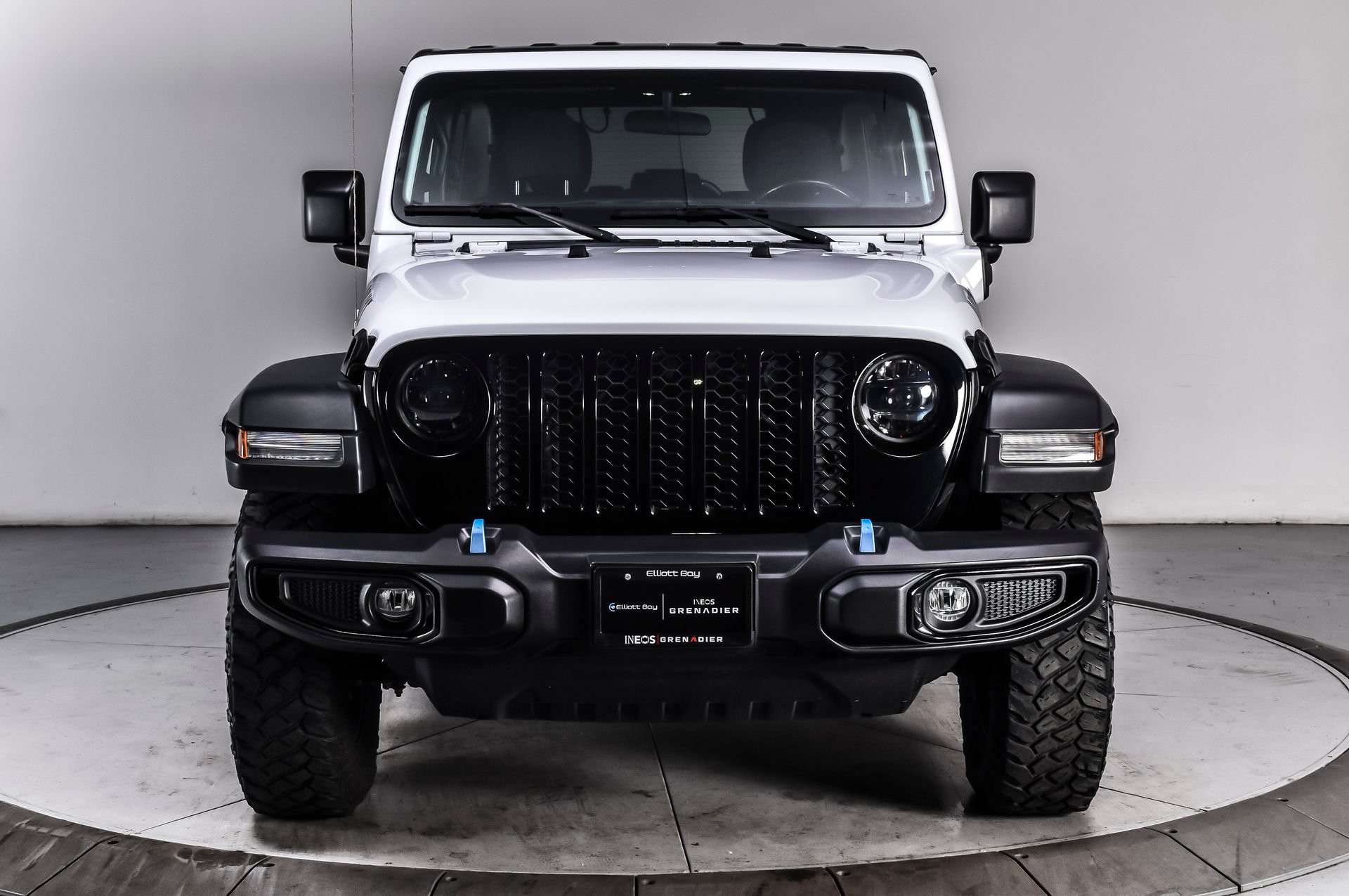 Used 2023 Jeep Wrangler Unlimited w/ Cold Weather Group AWD/4WD image 9