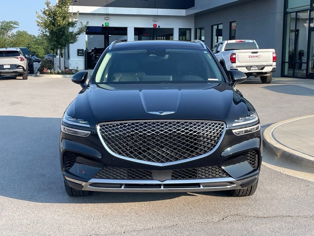 Used 2022 Genesis GV70 2.5T w/ Select Package AWD/4WD image 2