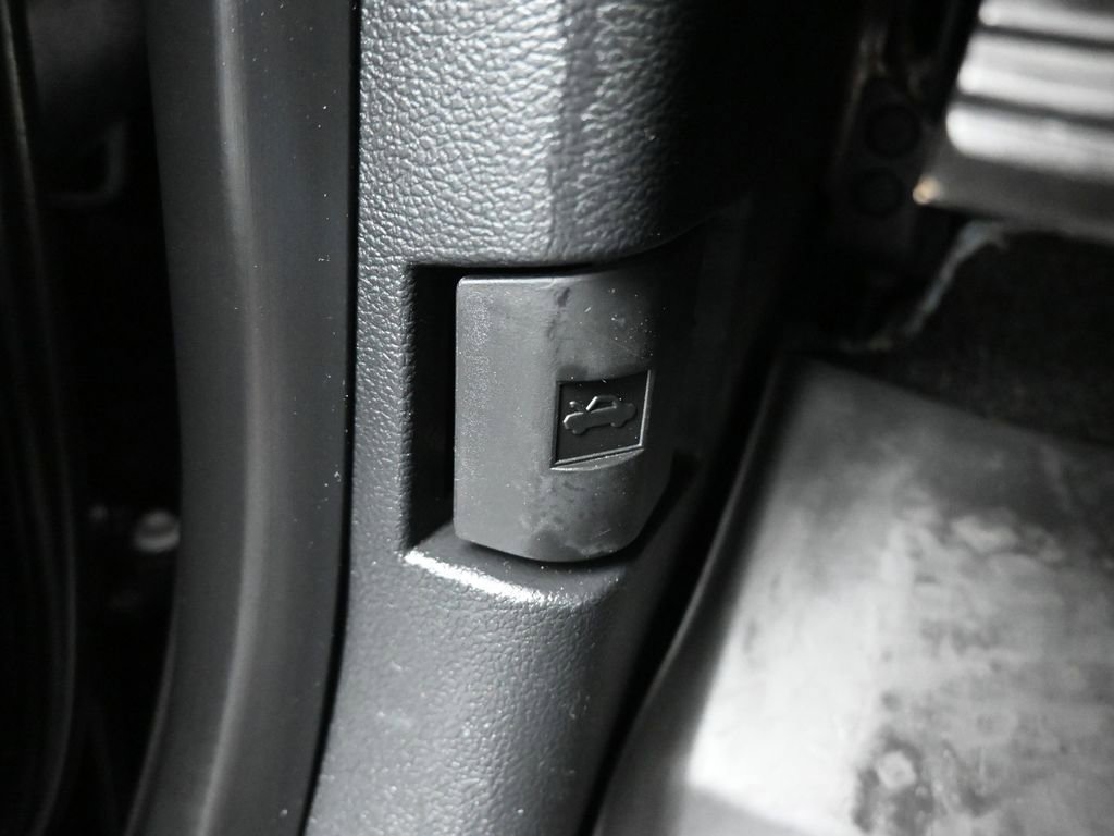 Used 2018 Ford F150 Raptor w/ Equipment Group 802A Luxury image 37