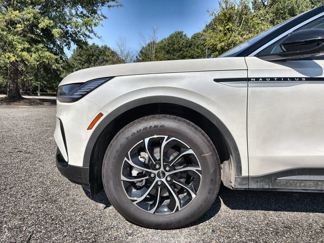 New 2026 Lincoln Nautilus Premier AWD/4WD image 10