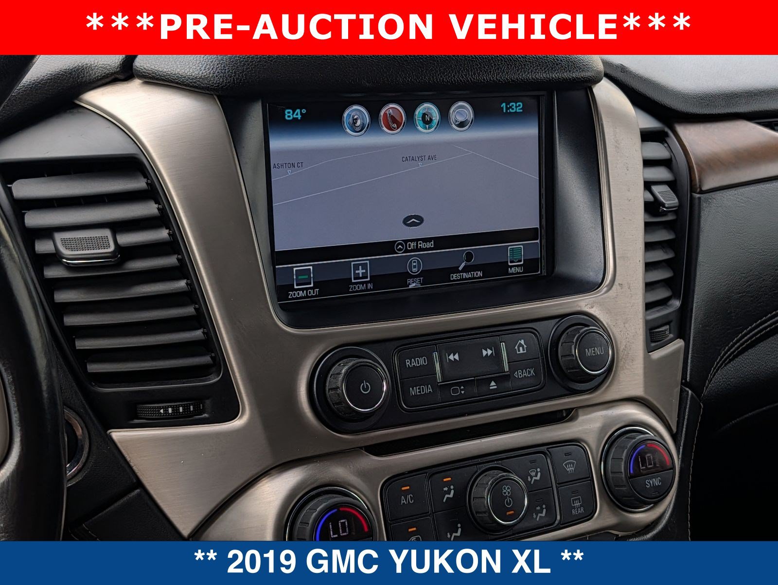 Used 2019 GMC Yukon XL Denali AWD/4WD image 31