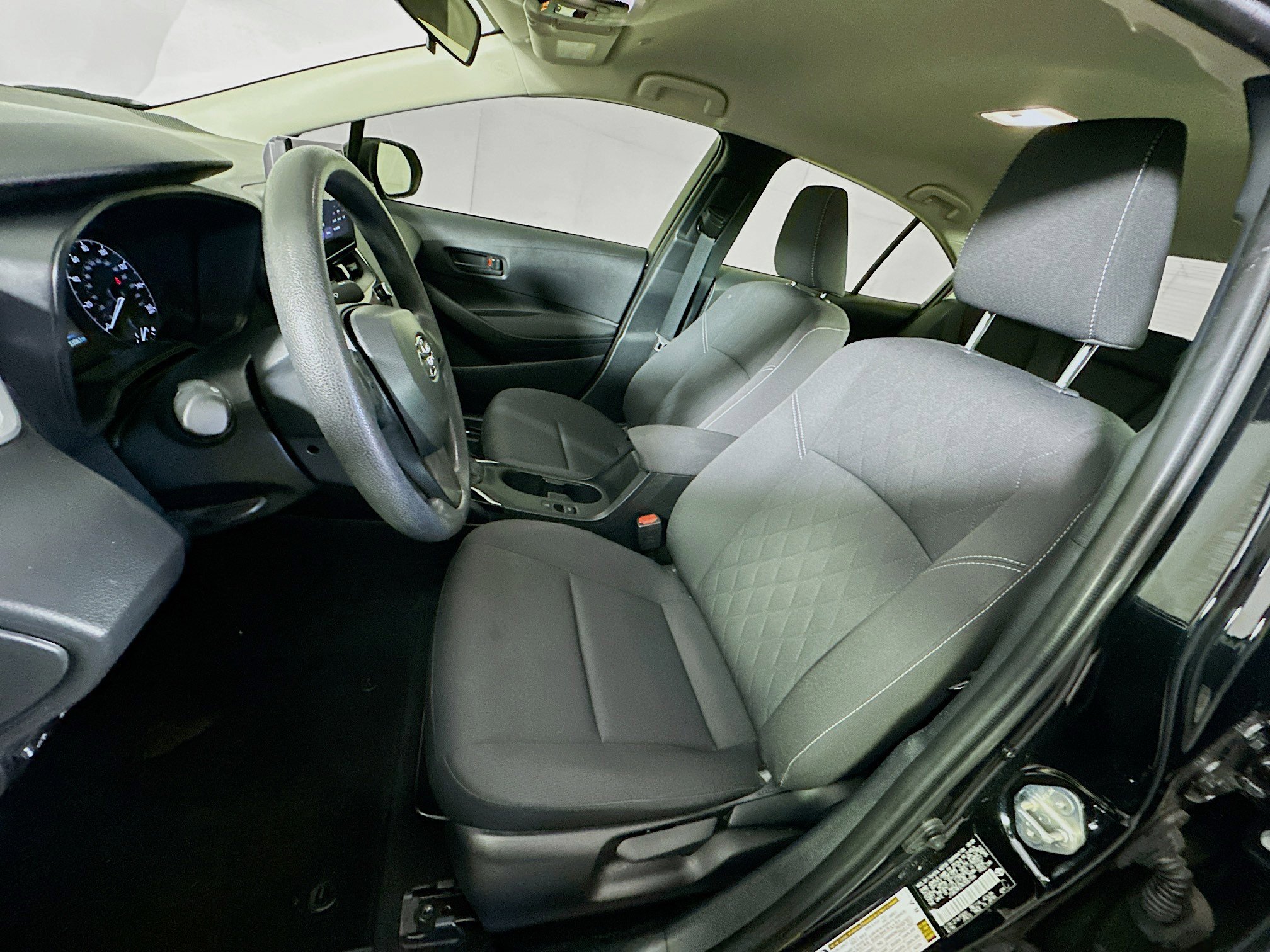 Used 2024 Toyota Corolla LE w/ LE Convenience Package image 13