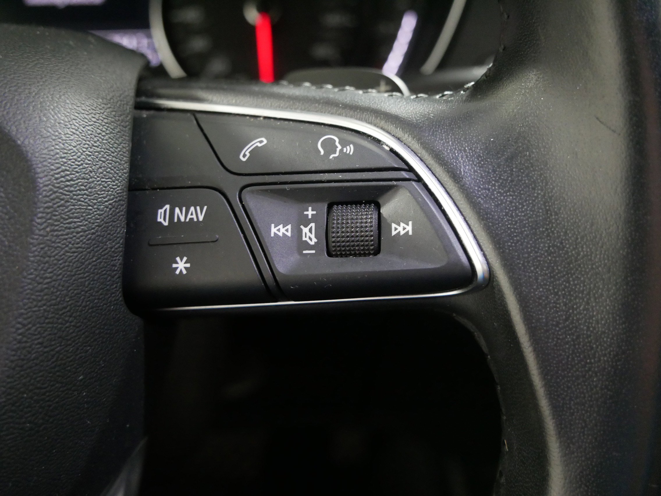 Used 2020 Audi Q5 2.0T Premium w/ Convenience Package image 28