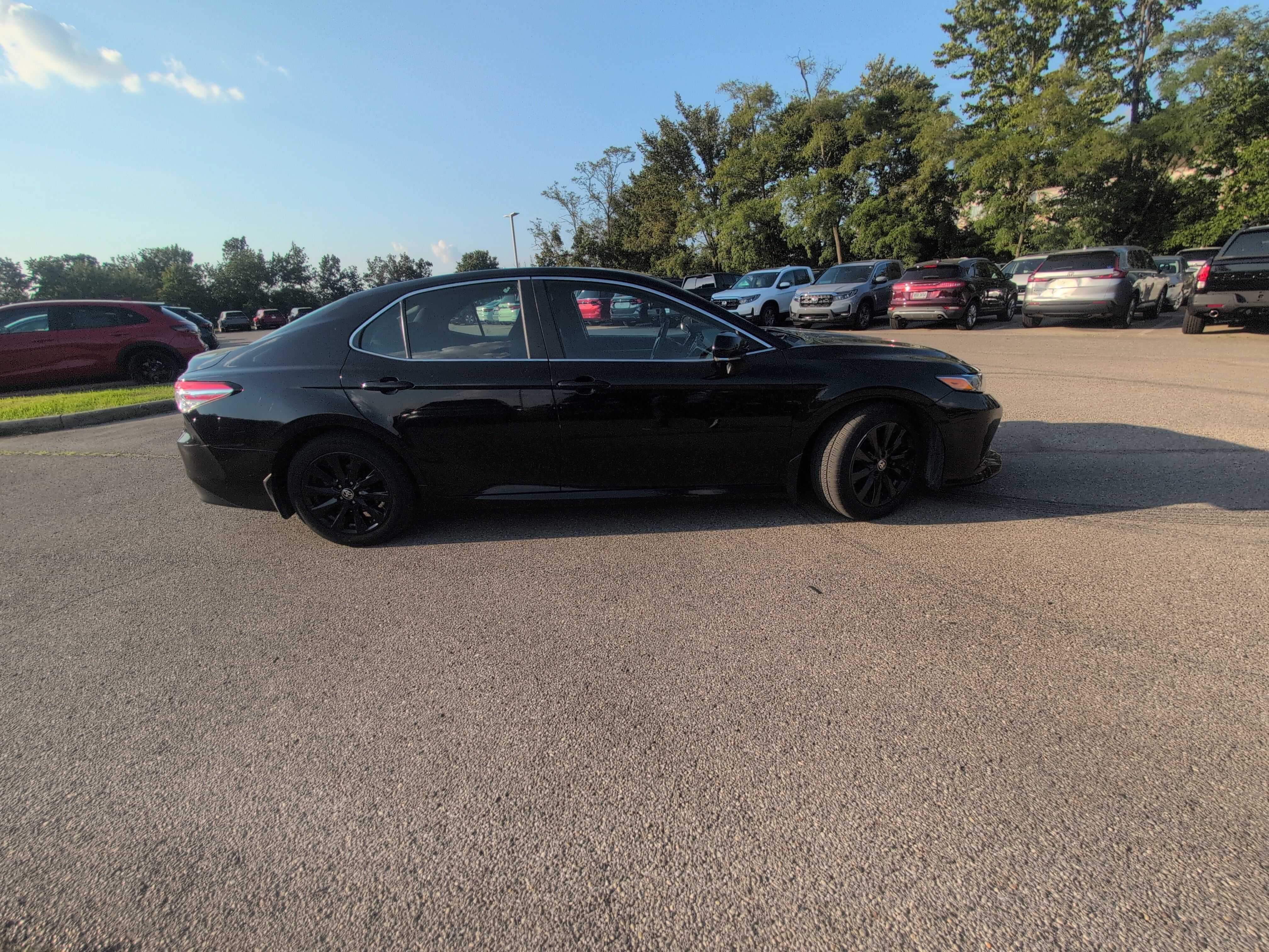 Used 2020 Toyota Camry LE w/ Convenience Package FWD image 19