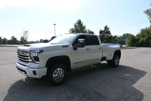 New 2026 Chevrolet Silverado 3500 High Country w/ High Country Premium Package AWD/4WD image 12