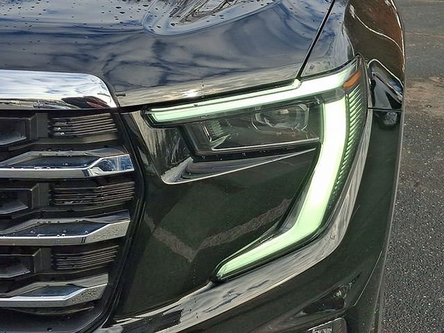 Used 2024 GMC Acadia Elevation image 9