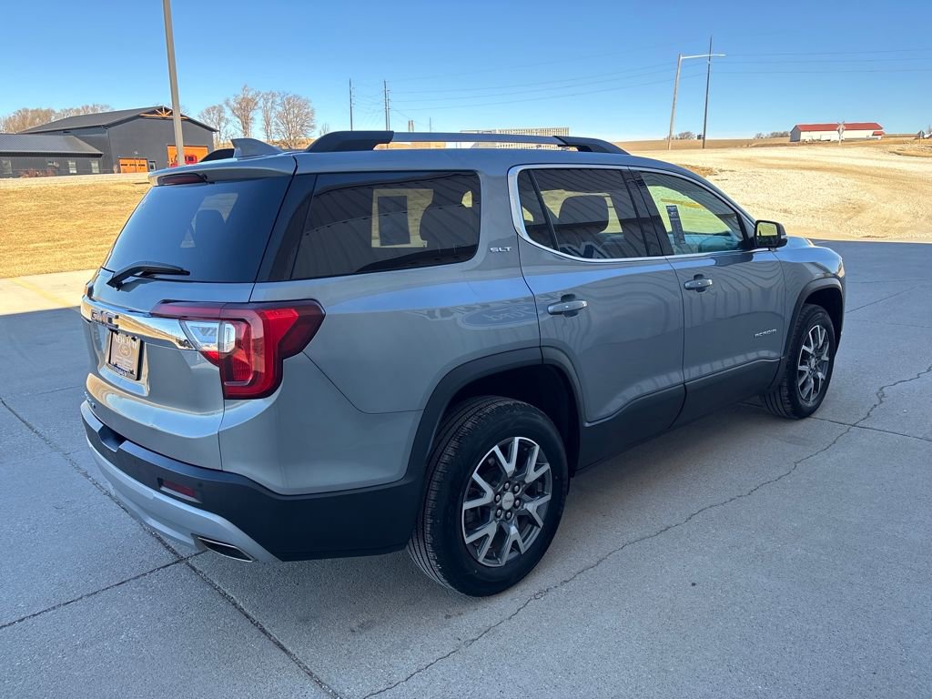Used 2023 GMC Acadia SLT image 4