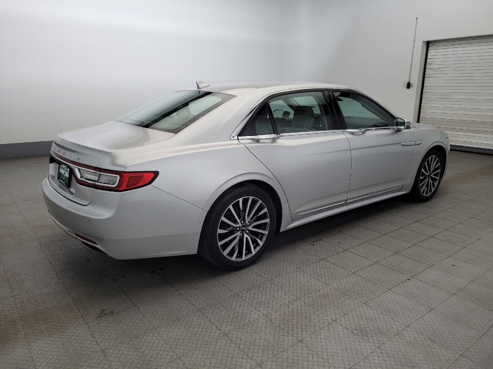 Used 2019 Lincoln Continental Select w/ Continental Climate Package image 10