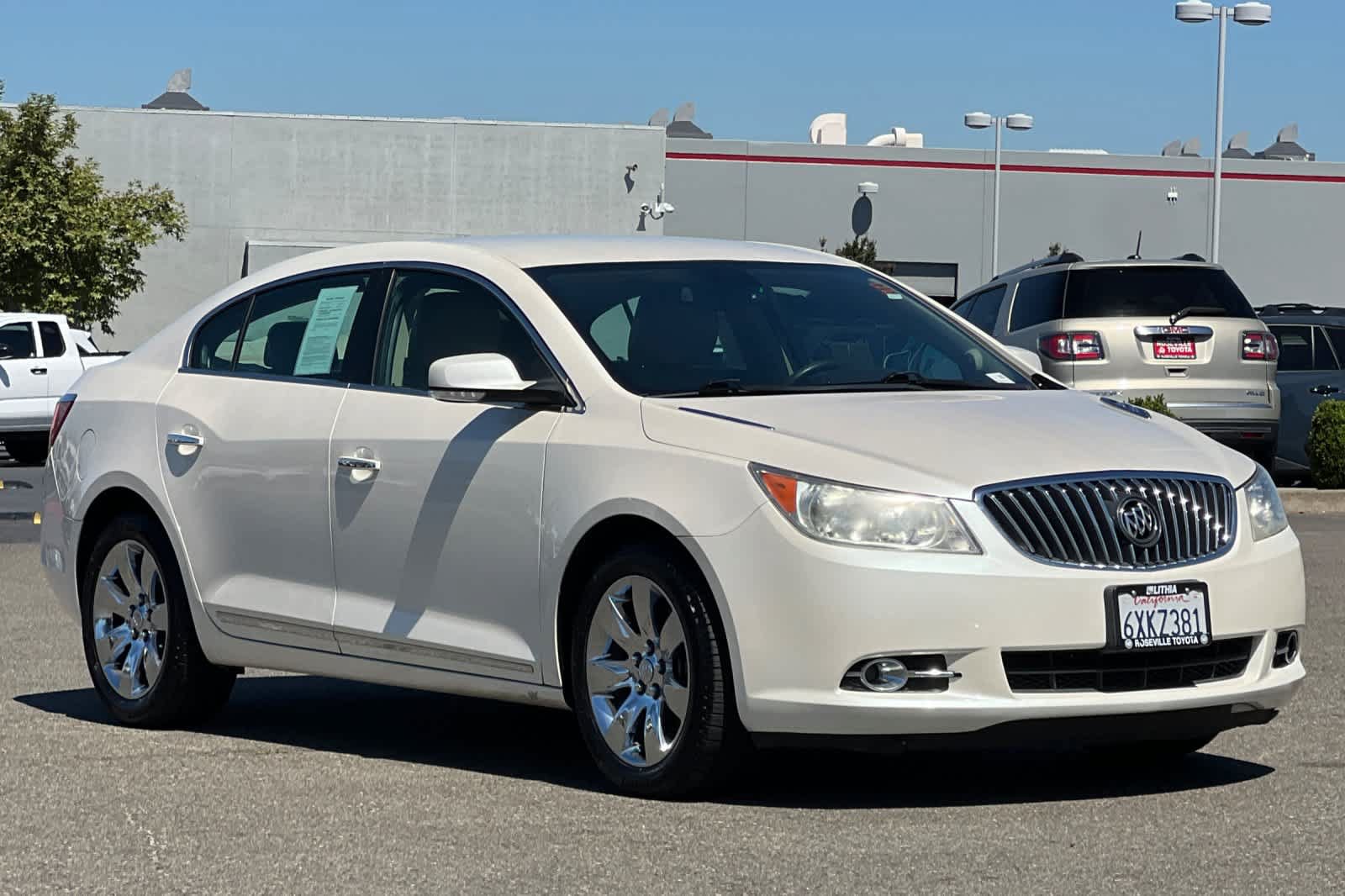Used 2013 Buick LaCrosse Leather w/ Entertainment Package FWD image 5