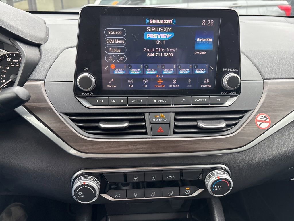 Used 2024 Nissan Altima 2.5 SV image 14