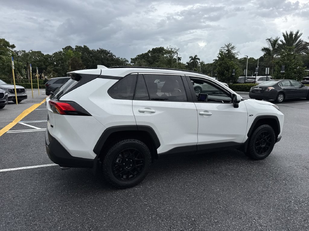 Used 2024 Toyota RAV4 XLE FWD image 4