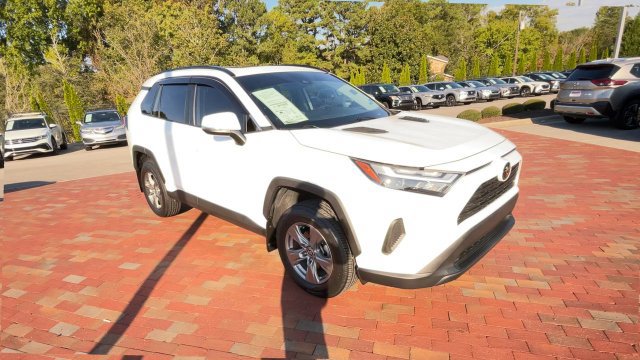 Used 2024 Toyota RAV4 XLE w/ Convenience Package FWD image 3