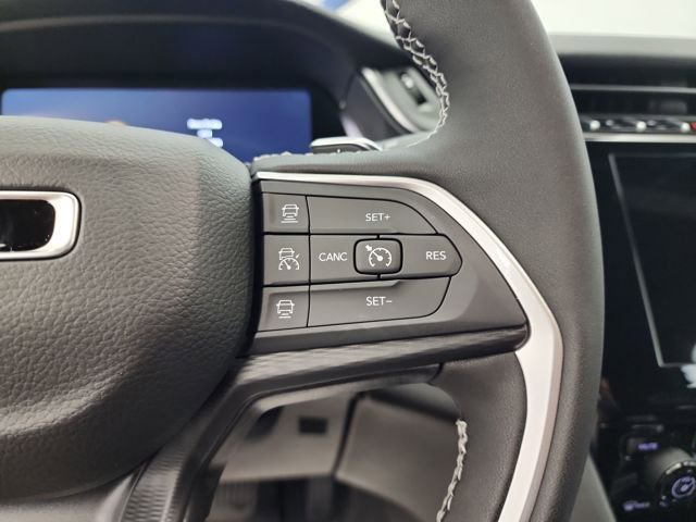 New 2025 Jeep Grand Cherokee Altitude image 22