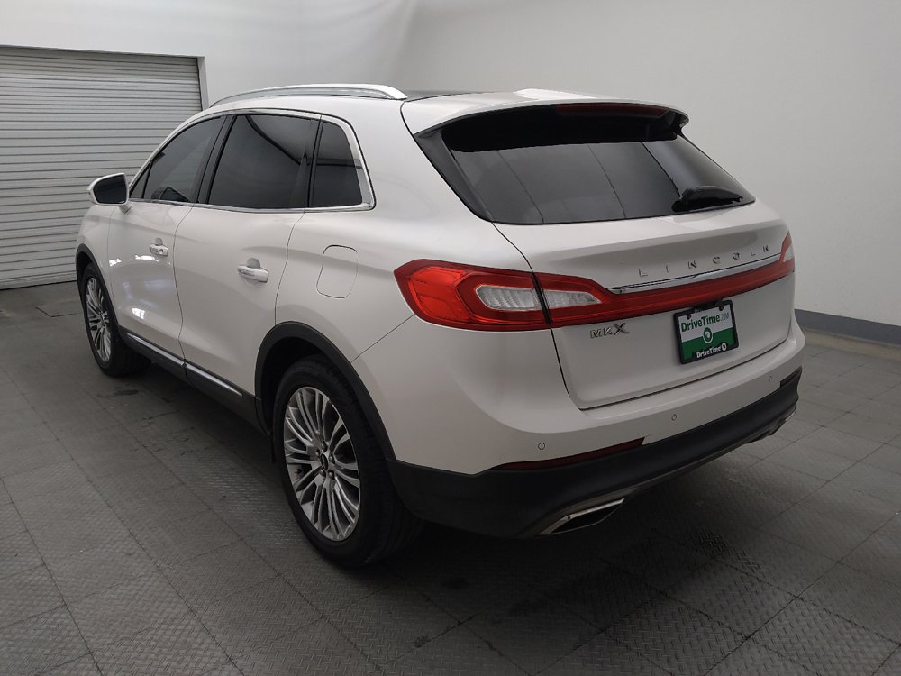 Used 2017 Lincoln MKX Reserve w/ Driver Assistance Package FWD image 5