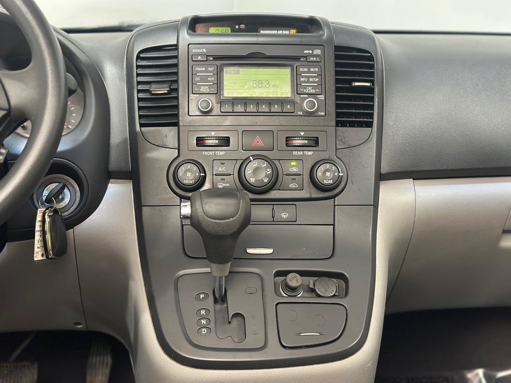 Used 2009 Kia Sedona FWD image 15