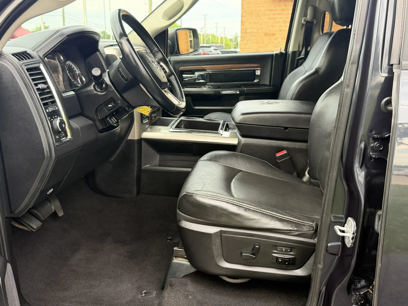 Used 2013 RAM 1500 Laramie AWD/4WD image 16