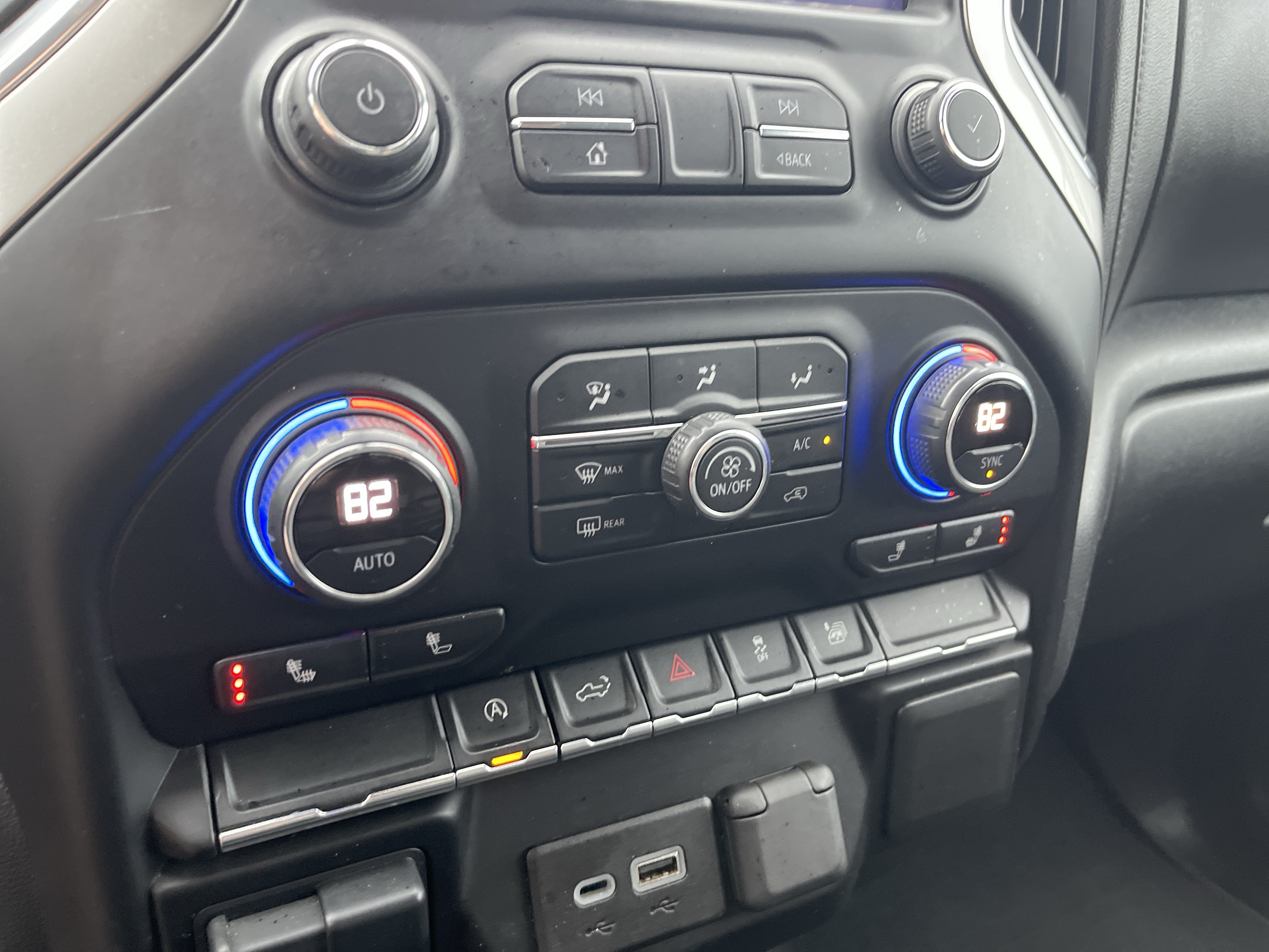Used 2020 Chevrolet Silverado 1500 LT w/ All-Star Edition AWD/4WD image 18