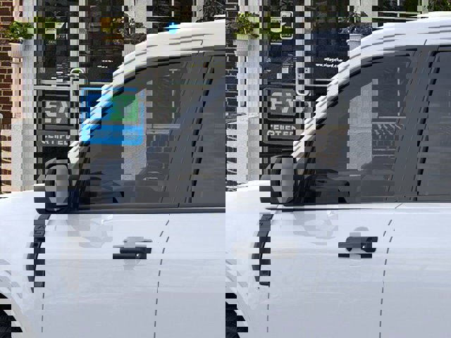 New 2025 Ford Maverick XL image 12