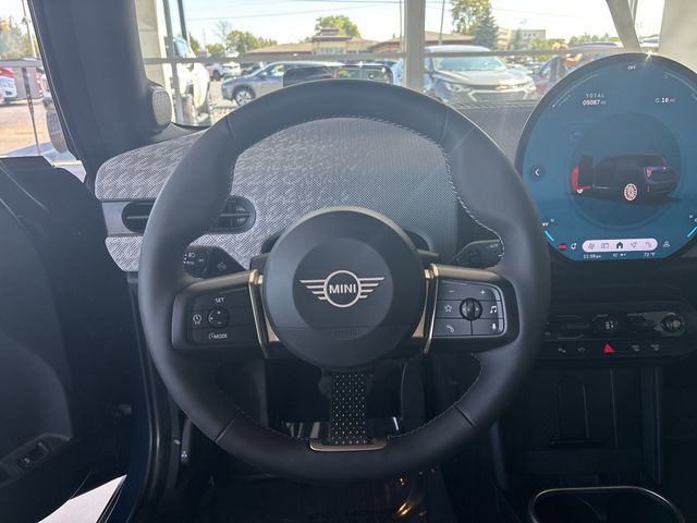Used 2025 MINI Cooper S image 33