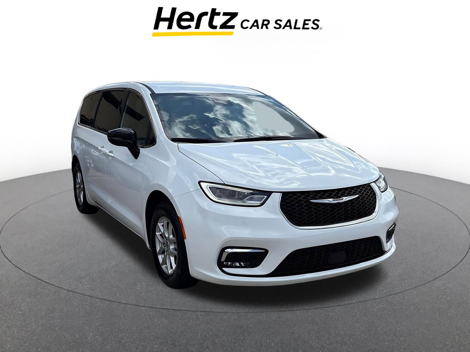 Used 2025 Chrysler Pacifica Select image 1
