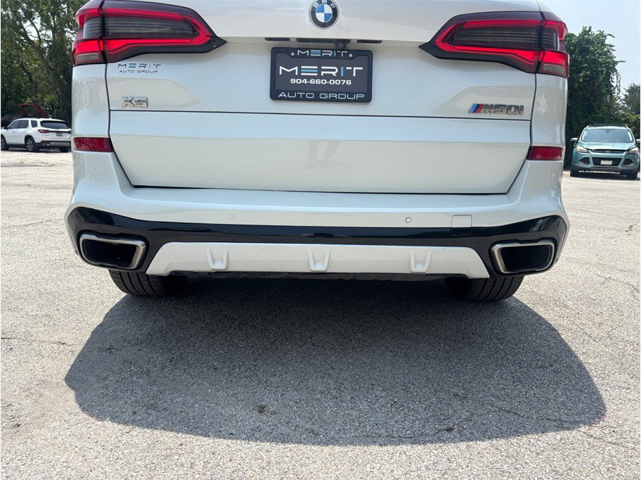 Used 2020 BMW X5 M50i AWD/4WD image 16