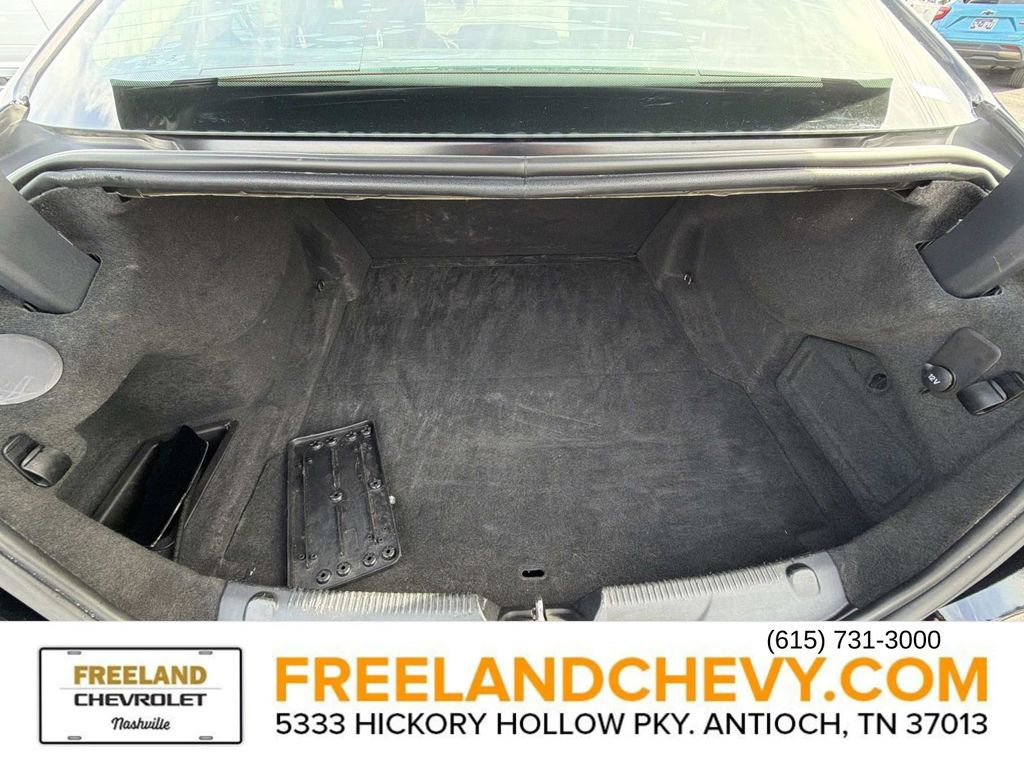 Used 2017 Jaguar XE image 14