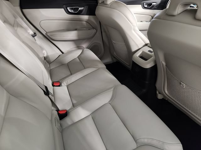 New 2026 Volvo XC60 T8 Ultra w/ Protection Package Premier AWD/4WD image 32