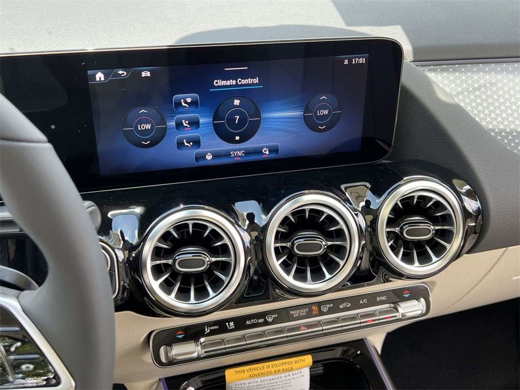 Certified 2026 Mercedes-Benz GLA 250 4MATIC image 19