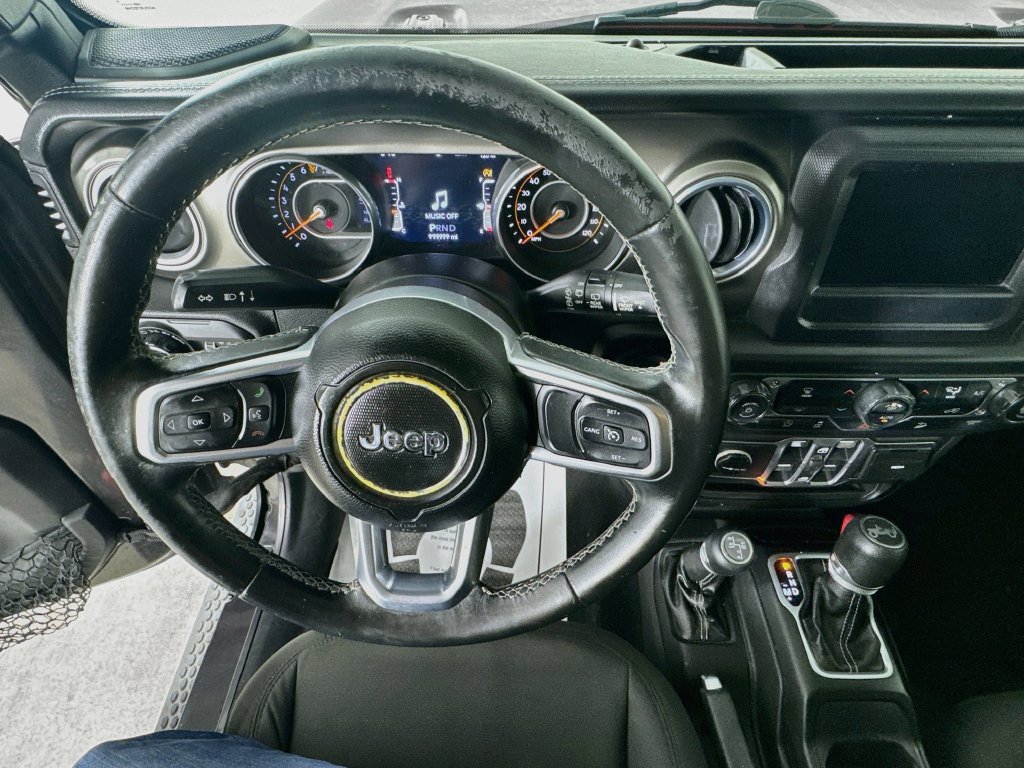 Used 2018 Jeep Wrangler Unlimited Sahara AWD/4WD image 13