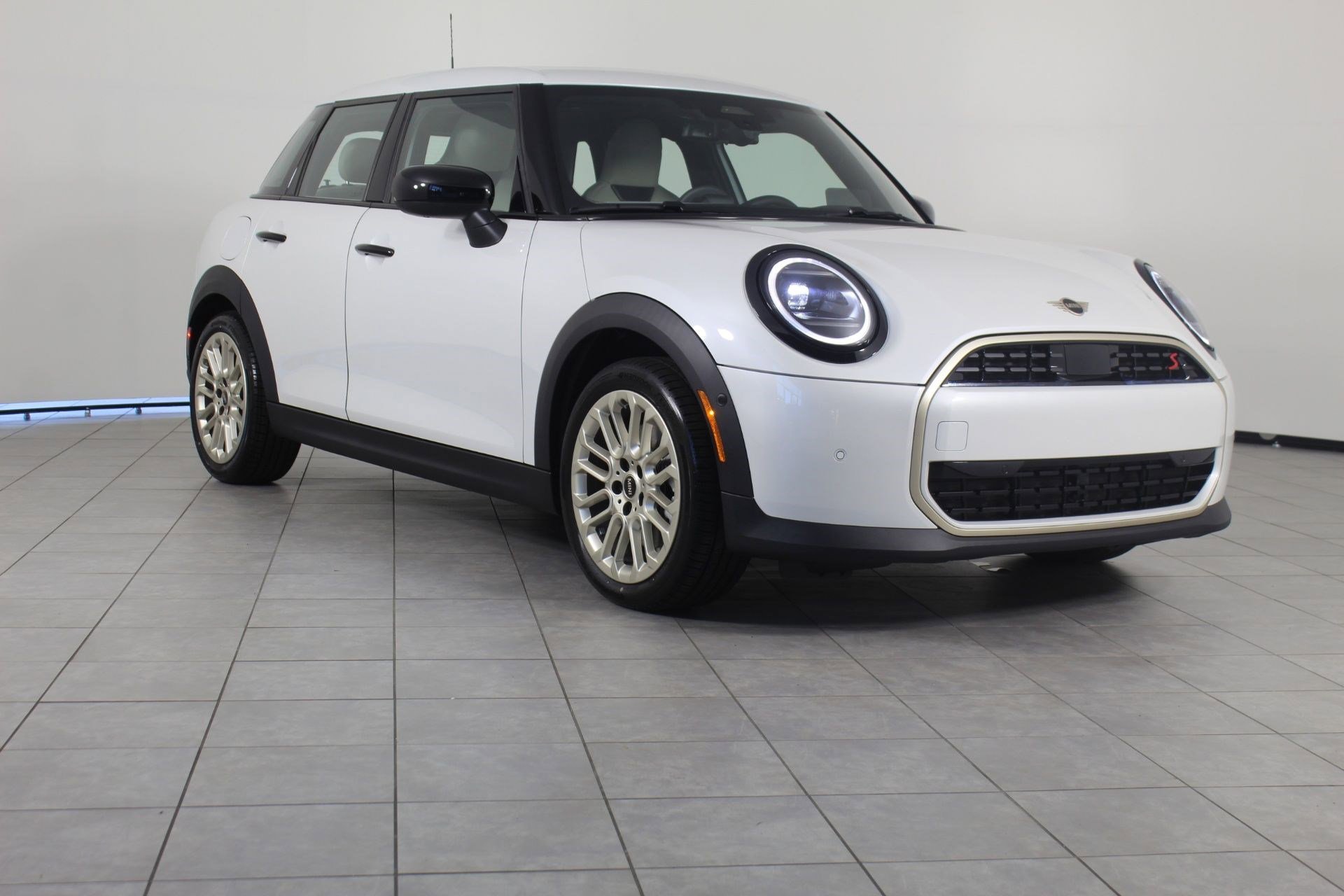 Certified 2025 MINI Cooper S image 7