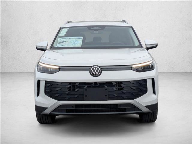 New 2025 Volkswagen Tiguan SE image 5