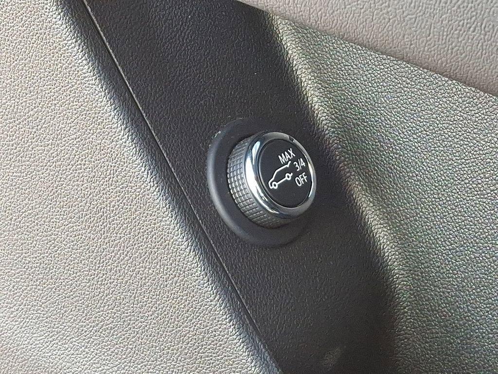 Certified 2024 Cadillac XT5 Premium Luxury w/ LPO, Floor Liner Package image 27