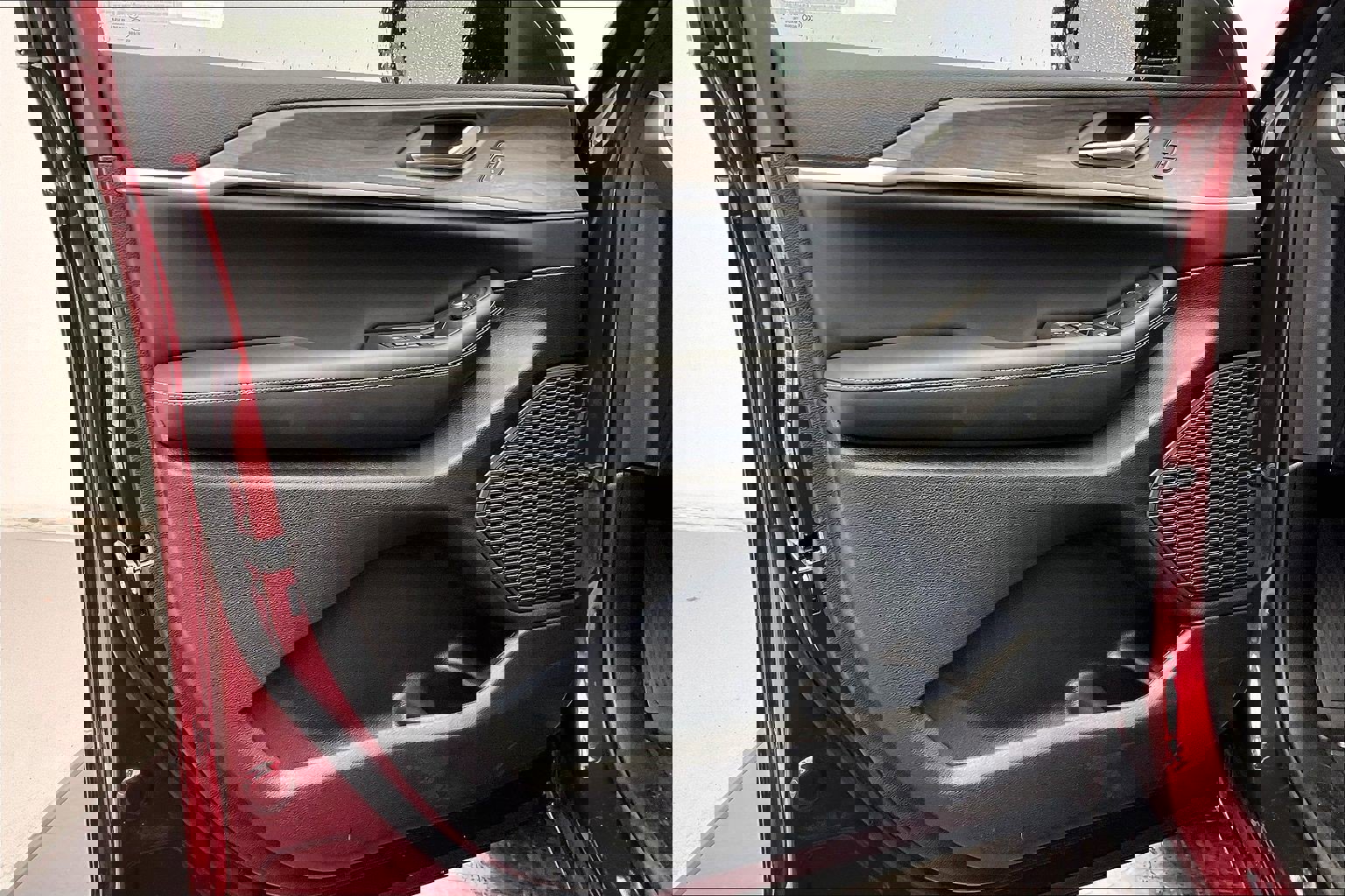 New 2025 Jeep Grand Cherokee Limited image 12