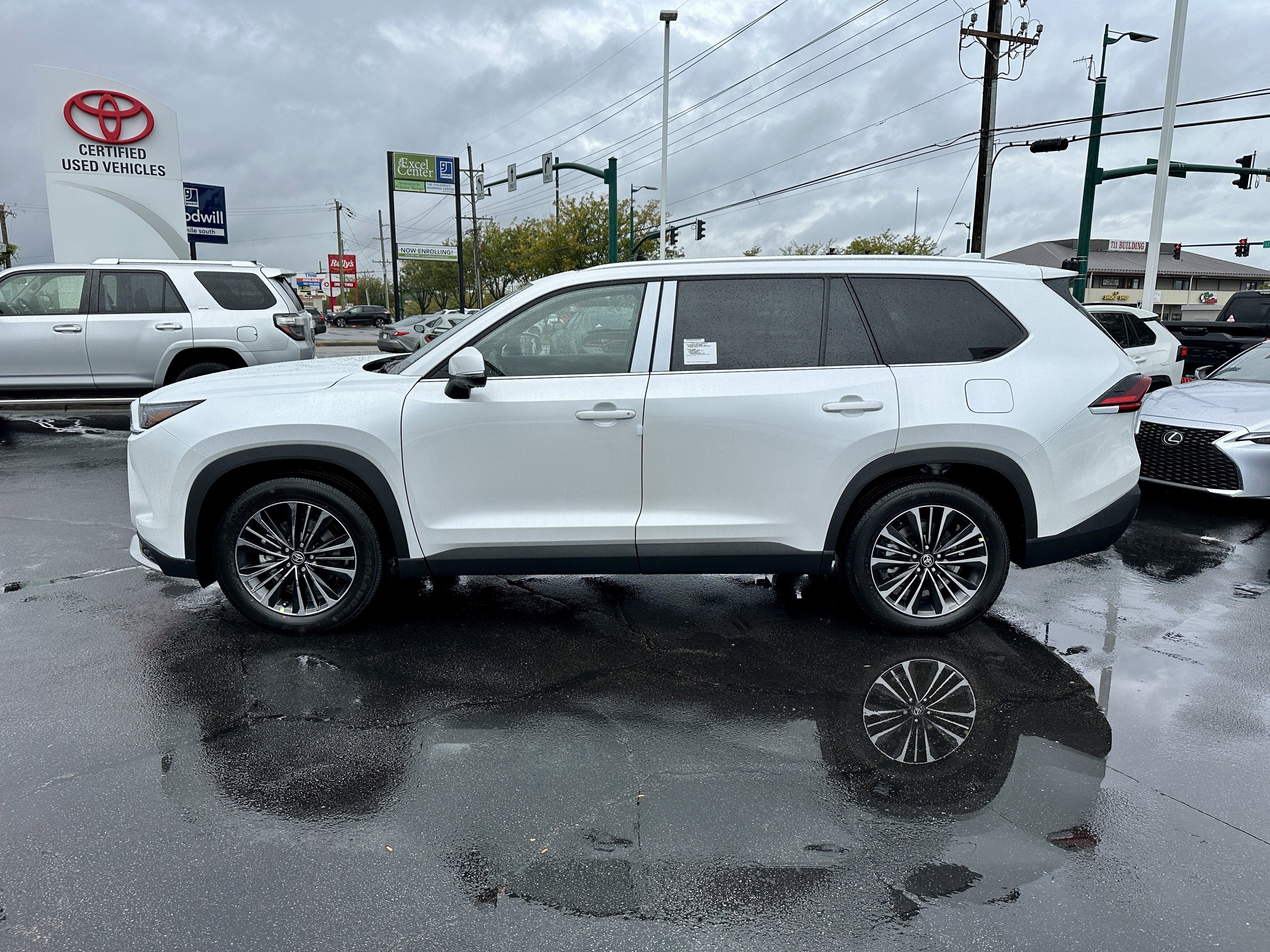 New 2026 Toyota Grand Highlander AWD Hybrid image 16