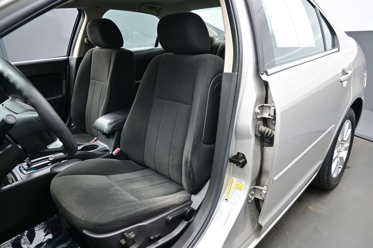 Used 2008 Mercury Milan FWD image 11