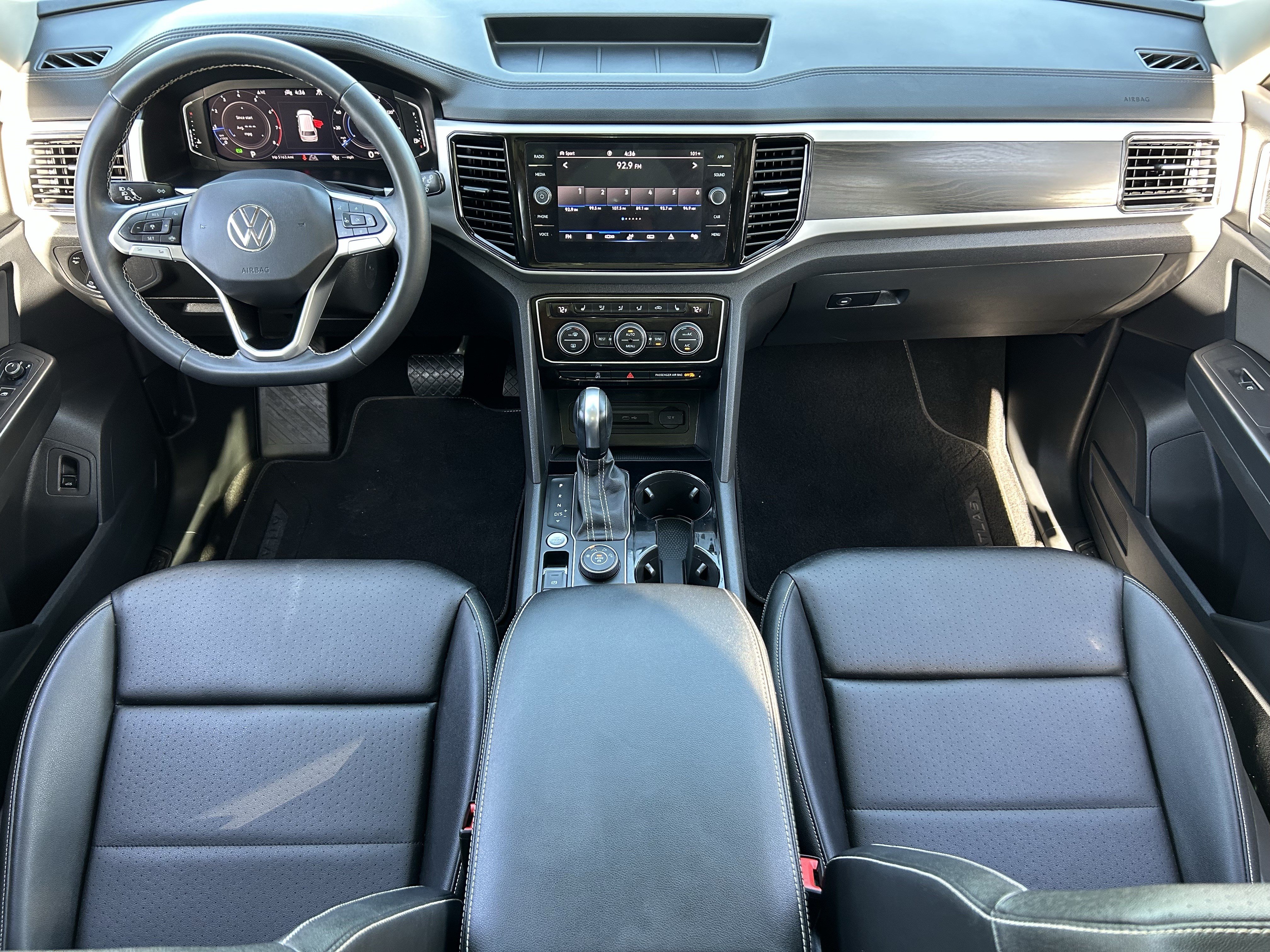 Used 2023 Volkswagen Atlas SE w/ Panoramic Sunroof Package AWD/4WD image 13