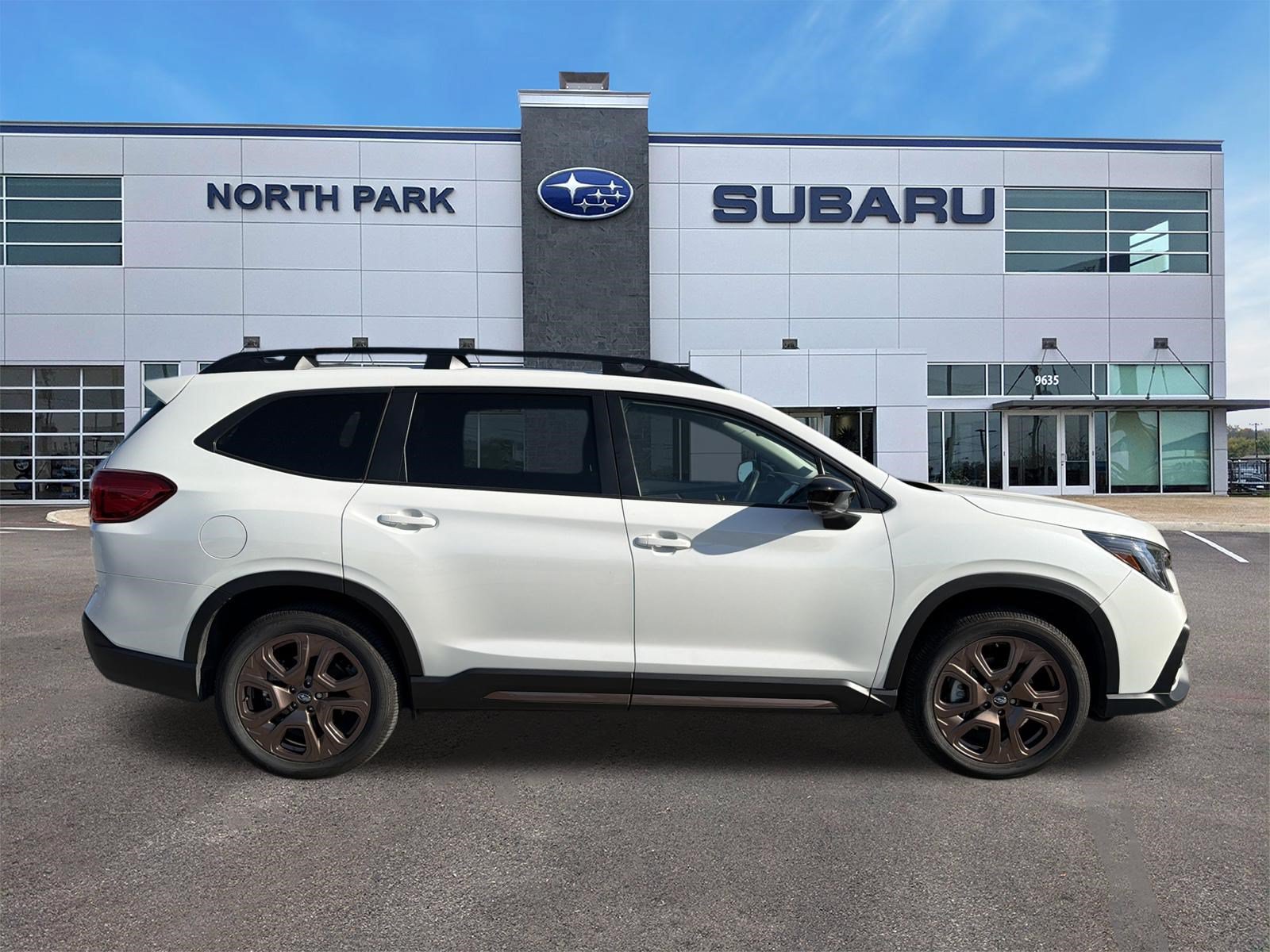 Certified 2026 Subaru Ascent Limited Bronze AWD/4WD image 2