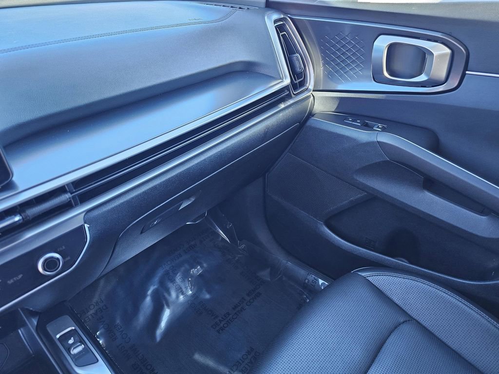 Certified 2024 Kia Sorento S w/ Panoramic Sunroof Package image 28