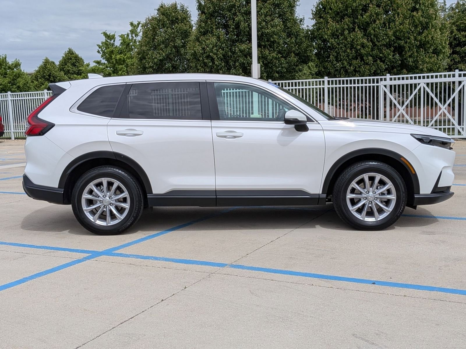 Used 2023 Honda CR-V EX image 6