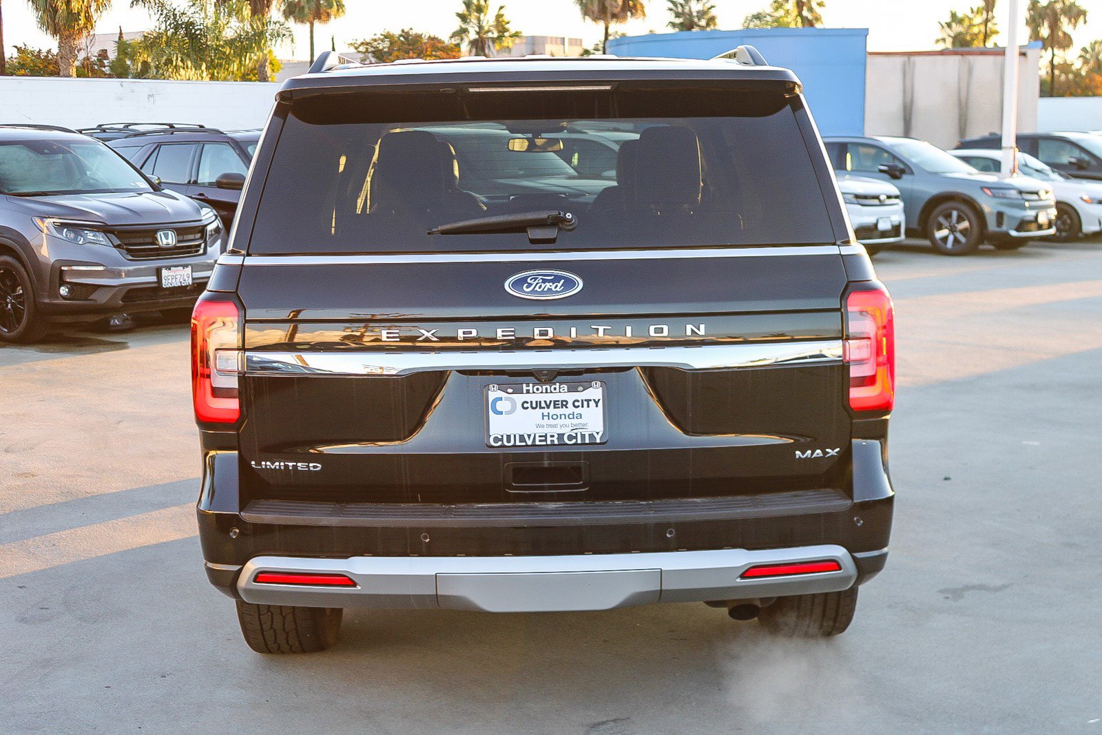 Used 2024 Ford Expedition Max Limited image 8