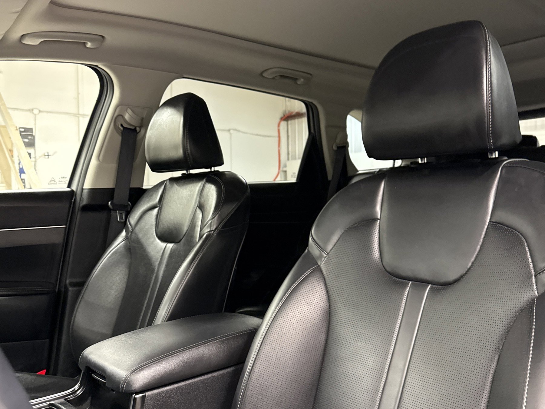 Used 2024 Kia Sorento S w/ Panoramic Sunroof Package image 5