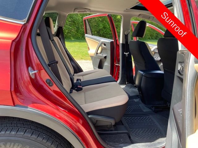 Used 2017 Toyota RAV4 XLE FWD image 35