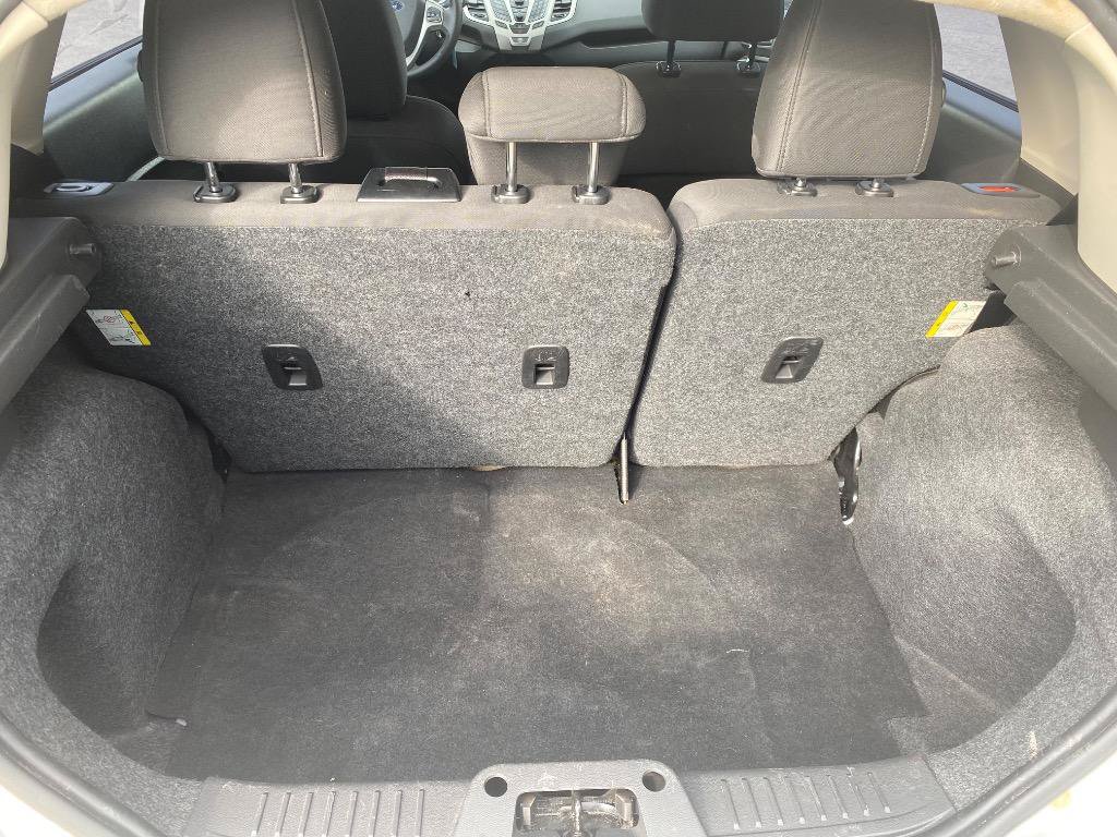 Used 2013 Ford Fiesta SE FWD image 18