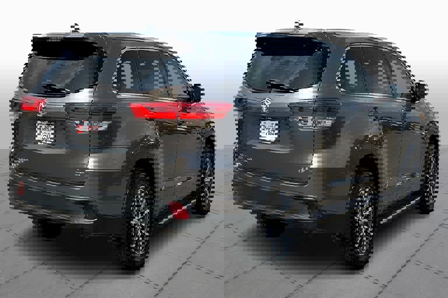 Used 2017 Toyota Highlander XLE image 12