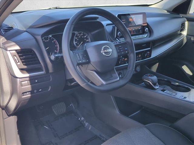 Used 2026 Nissan Rogue SV FWD image 10