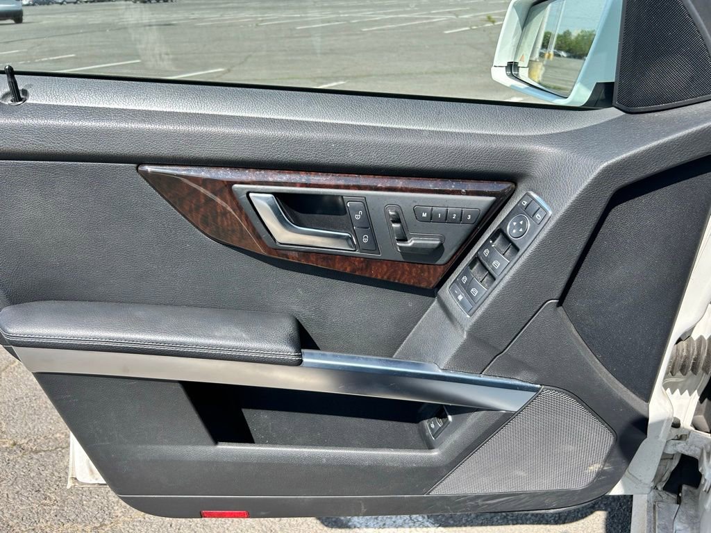 Used 2013 Mercedes-Benz GLK 350 4MATIC image 17